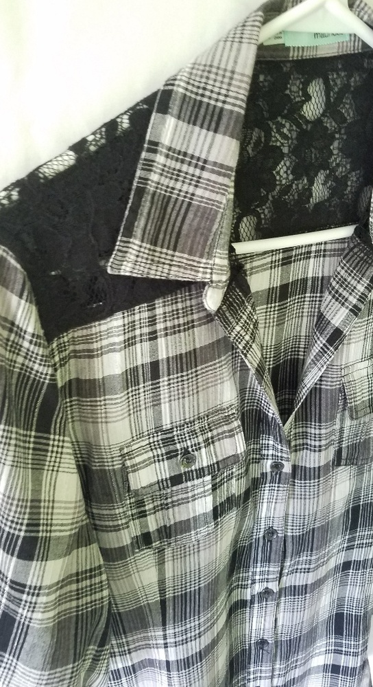 Maurices Button Up - Picture 2 of 4